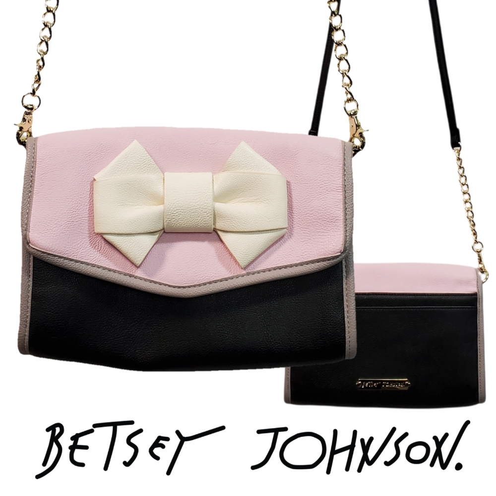 𝗕𝗘𝗧𝗦𝗘𝗬 𝗝𝗢𝗛𝗡𝗦𝗢𝗡 Crossbody